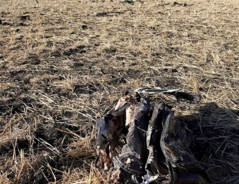 Руски военен самолет се разби до границата с Украйна (ВИДЕО)