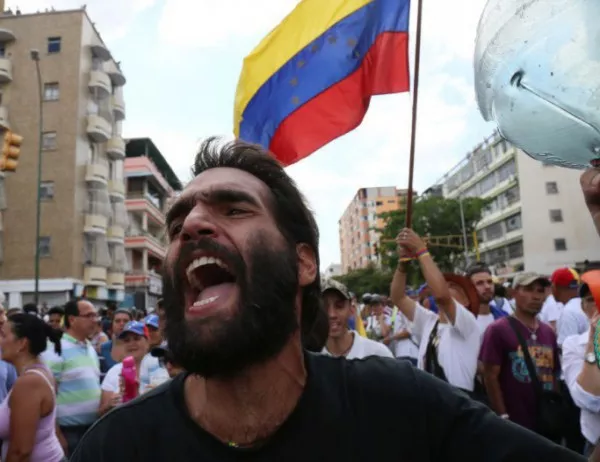 Венецуела с неучебен ден и ограничен работен ден за чиновниците заради нови проблеми с тока