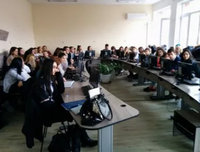 Кандидатстудентска борса в Бургас кани младежи и родители на опознавателна среща