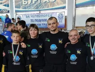 Двама състезатели по борба на „Етър-Виктори 2011” донесоха сребърни медали за Велико Търново