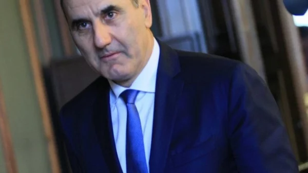 По политически: Цвък, цвък – язък!