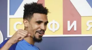 {{ otherArticle[0].article.title }}