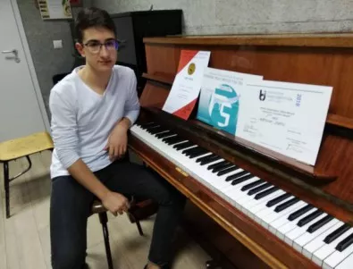 13-годишен пианист от Музикалното в Плевен очарова публиката в Рим