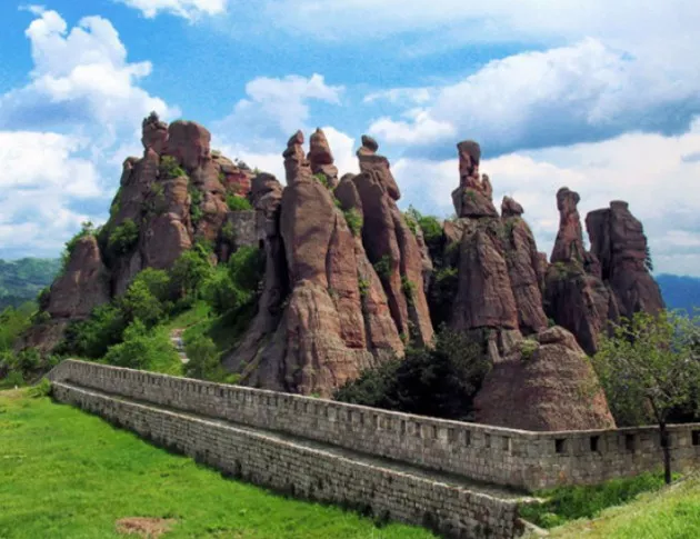 Министърът на културата нареди спешна проверка на Белоградчишките скали 