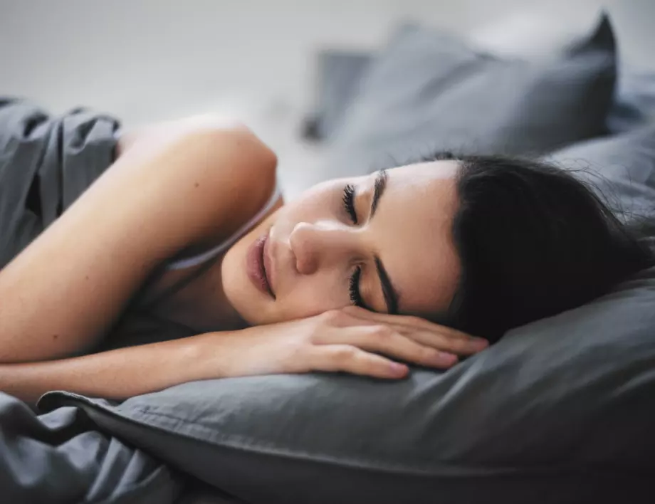 Невролог каза най-голямата грешка, която хората правят със съня си