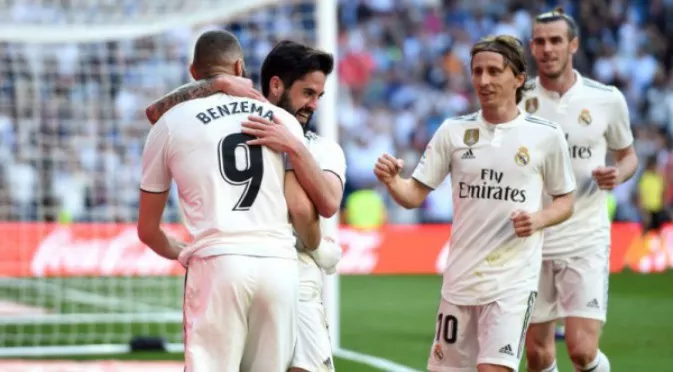 Реал Мадрид възкръсна на "Бернабеу" за късен обрат срещу Ейбар (ВИДЕО)