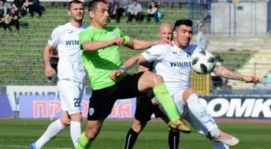 {{ otherArticle[0].article.title }}