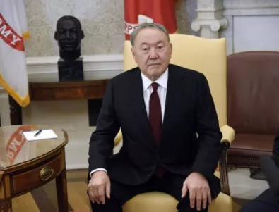 Нурсултан Назарбаев не е президент на Казахстан - и какво от това?