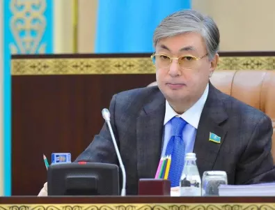 Казахският президент застана начело и на управляващата партия  
