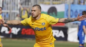 {{ otherArticle[0].article.title }}