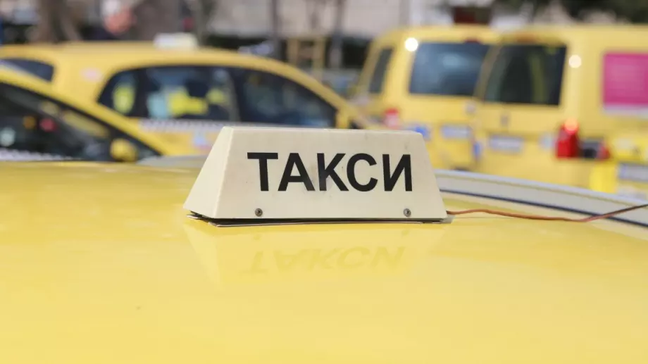Безплатен таксимертов превоз за лекари ще има в Русия 