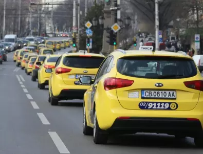 Таксиметров синдикат иска паник бутони и видеорегистратори в такситата