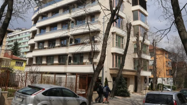 Апартаментгейт: Кметът на "Витоша" е работел в дружеството, от което майка му му купува имоти