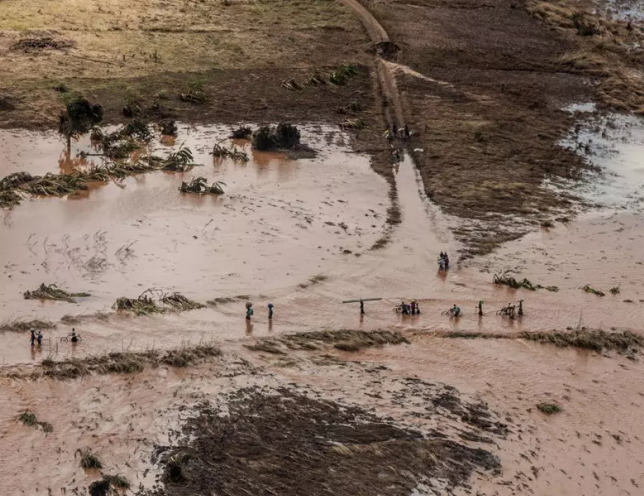 Тежки наводнения и много жертви в Бразилия 