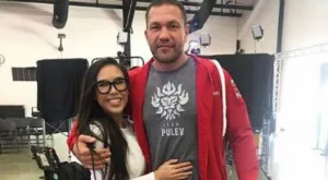 {{ otherArticle[0].article.title }}