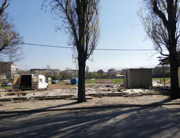 Усилен труд кипи около стадиона на "Спартак" в Пловдив (СНИМКИ)