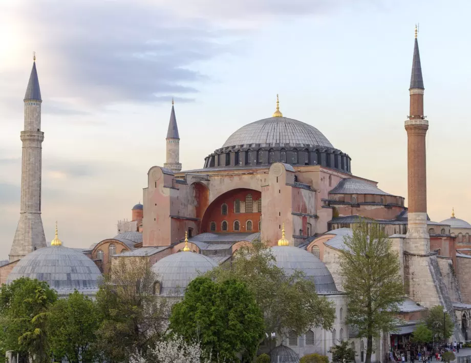 Анкара: "Света София" винаги ще принадлежи към културното наследство 