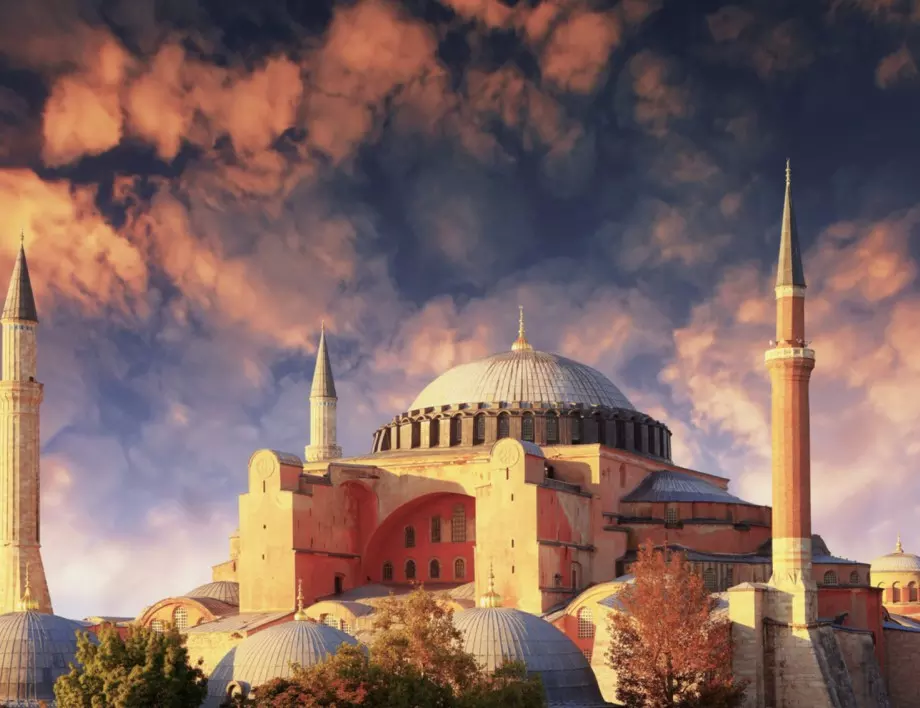 ЕС е срещу превръщането на "Света София" в джамия  