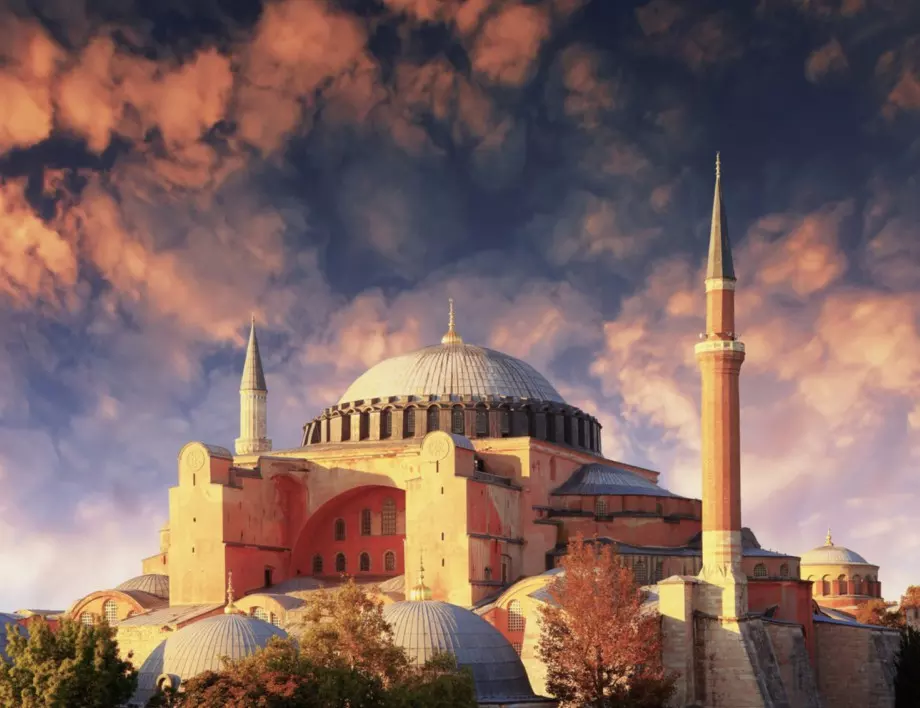 Турция ще таксува входа за "Света София" в Истанбул