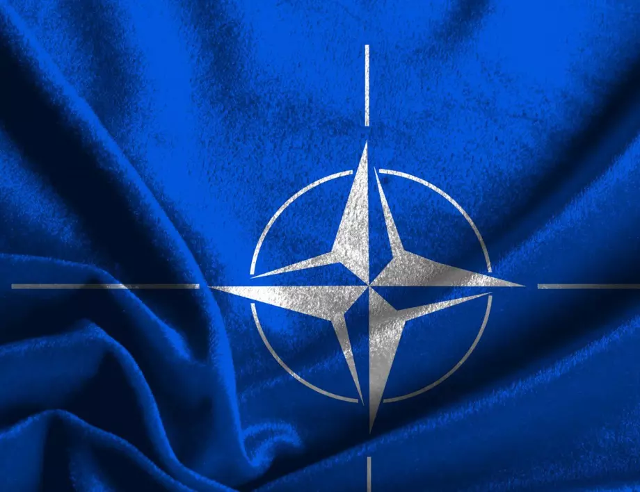 Politico: Пада подкрепата за НАТО в Германия и Франция