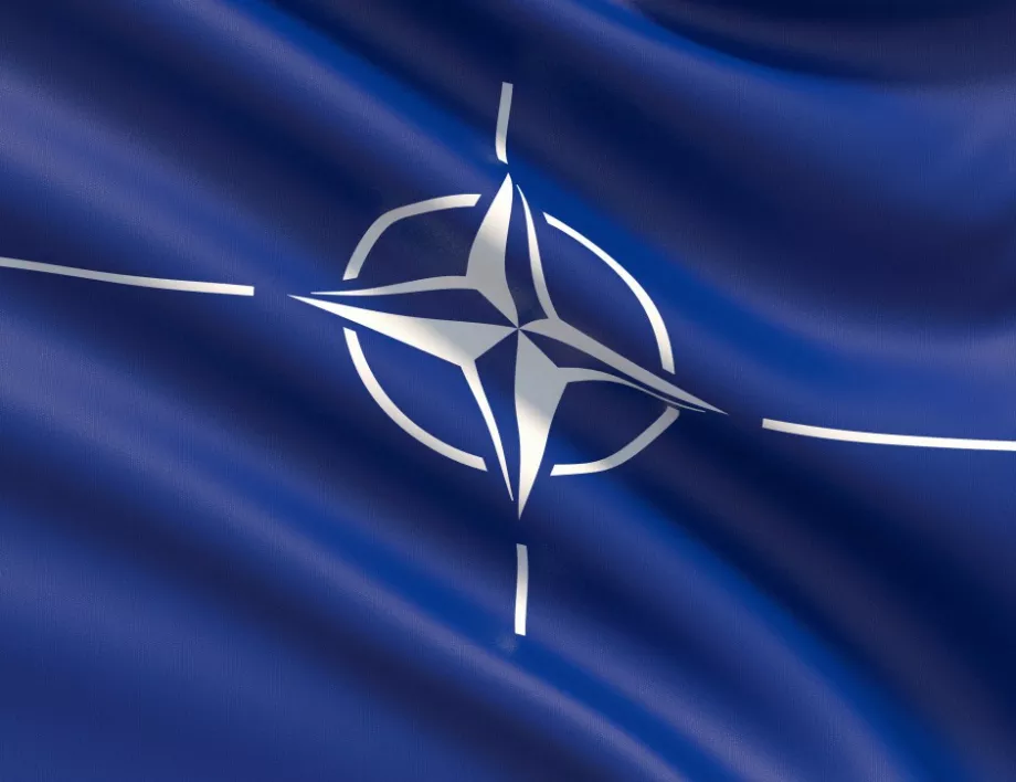 Франция и Германия чертаят планове за реформирането на НАТО 