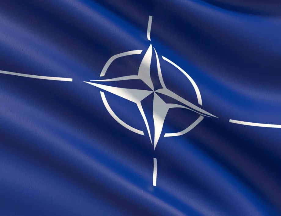  НАТО ще обсъди утре отклоняването на самолета от Беларус 