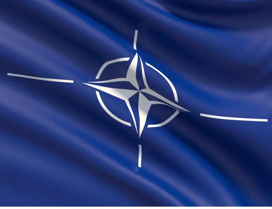 Външните министри от НАТО се събират на извънредна среща за Украйна