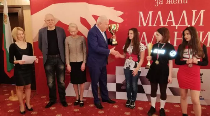 14-годишна спечели купата на Международния шах турнир „Млади таланти“ в Плевен