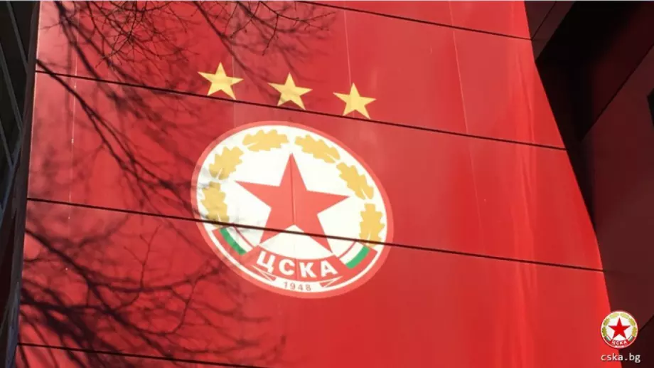 Шестима играчи от академията на ЦСКА подписаха с представителния отбор
