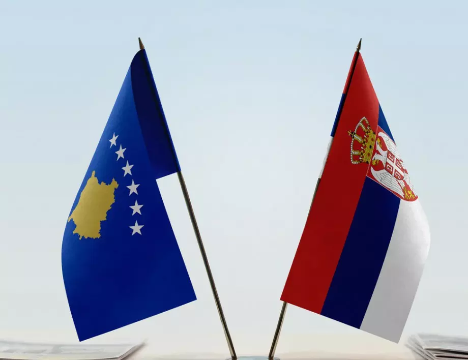 Макрон и Меркел домакини на среща на върха Сърбия-Косово