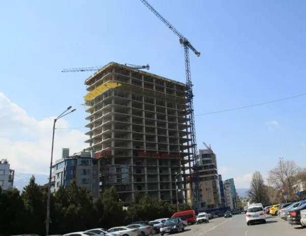 ДНСК спря строежа на "Златен век"