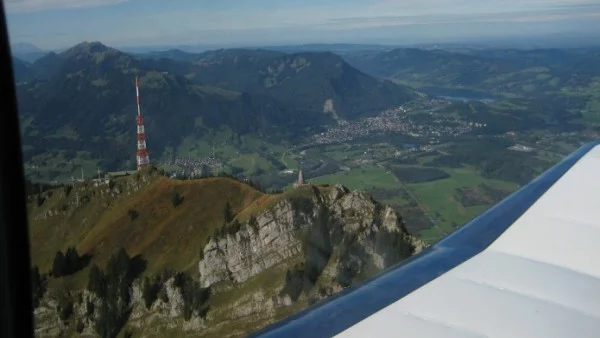 Вижте записа от комуникацията минути преди самолетната катастрофа (ВИДЕО)