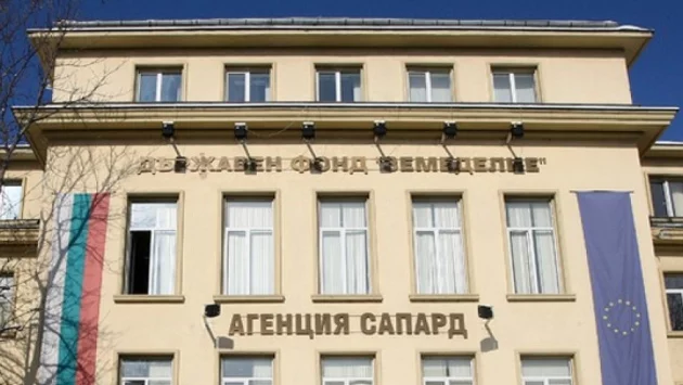 ДФЗ: Директорите сами избират доставчика на плод и мляко в училище 