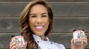 {{ otherArticle[0].article.title }}