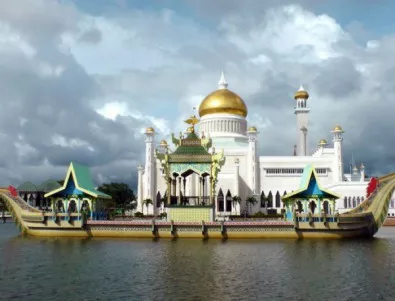 Вече в сила: В Бруней пребиват с камъни за изневяра