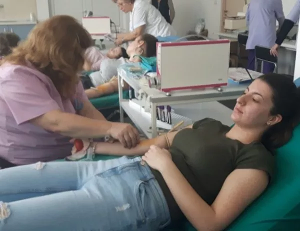 Бургаската многопрофилна болница апелира за доброволно кръводаряване