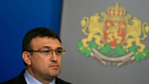 Маринов увери, че Зайков е в България, не каза свързани ли са убийствата в Костенец