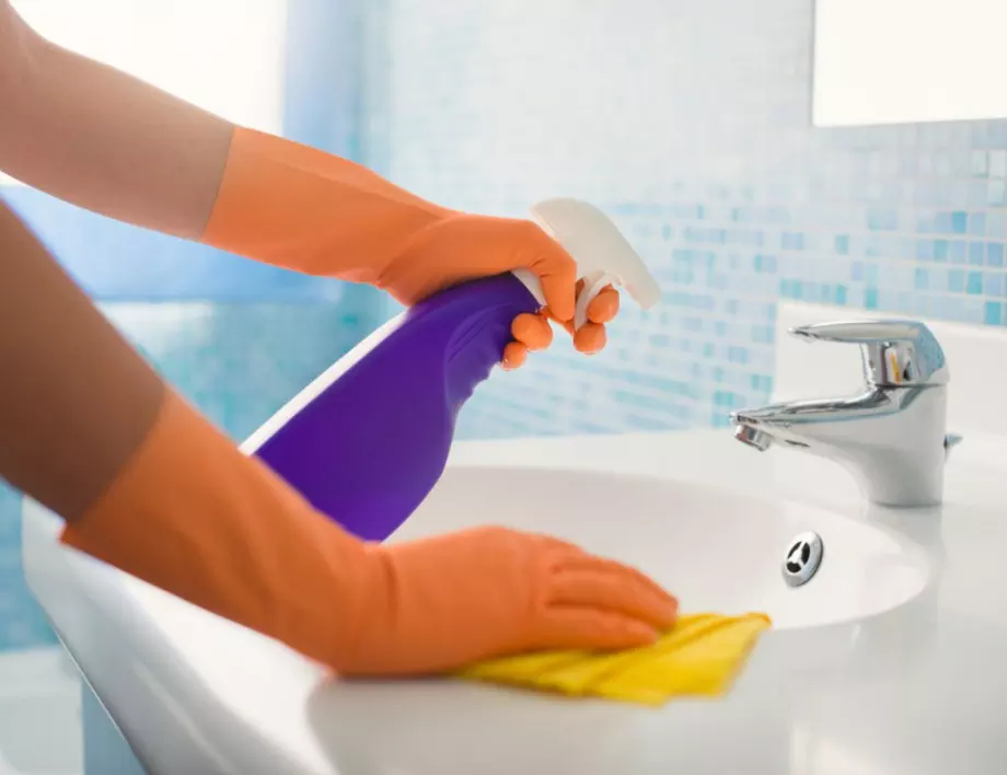 Уникално средство за почистване на плочките в банята