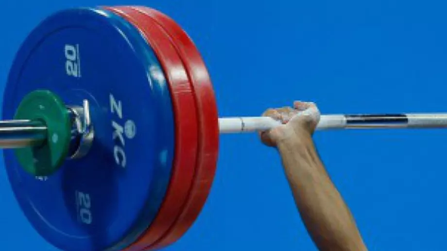 Браво! Мей-Нгуен донесе първи медал на България на Европейското първенство по вдигане на тежести