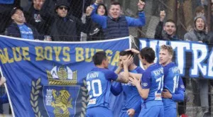 {{ otherArticle[0].article.title }}