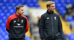Асистентът на Юрген Клоп посочи играч от Висшата лига, който Ливърпул може да привлече