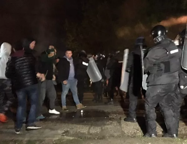 10 арестувани след най-масовия протест в Габрово
