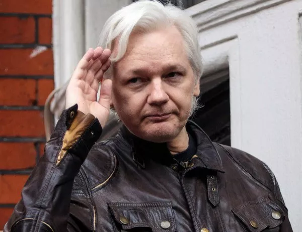 След 7 години: арестуваха шефа на Уикилийкс
