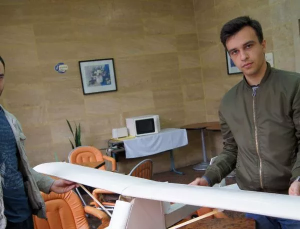 Студенти от Пловдив мечтаят за полет с изработен от тях самолет