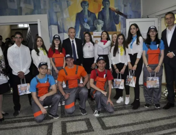 Красимир Вълчев посети обновено училище в Бургас