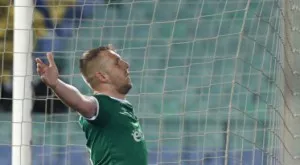 {{ otherArticle[0].article.title }}