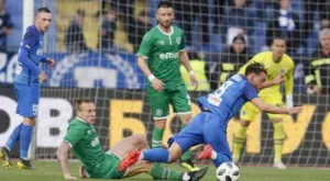 {{ otherArticle[0].article.title }}