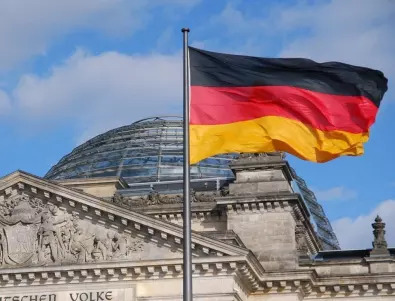 Германия: Кандидат за канцлер пропуснала да декларира доходи 