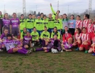 За четвърта поредна година жени ще играят футбол в Бургас