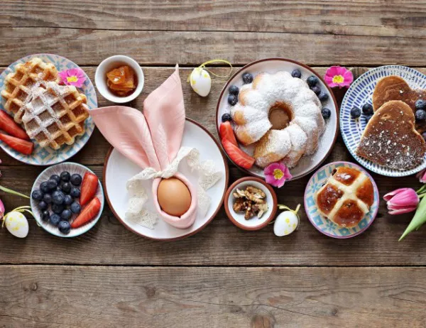 Вижте какви ястия присъстват на Великденската трапеза по света